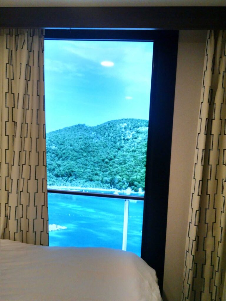 Cabina con balcone virtuale su Royal Caribbean