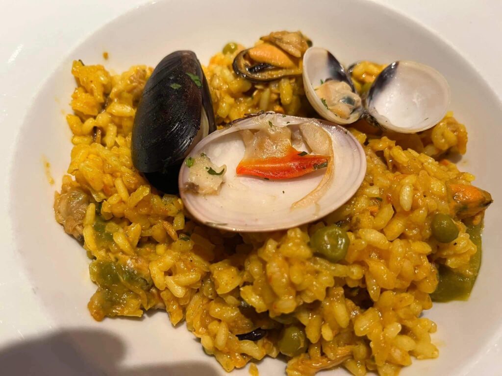 Paella spagnola ai frutti di mare