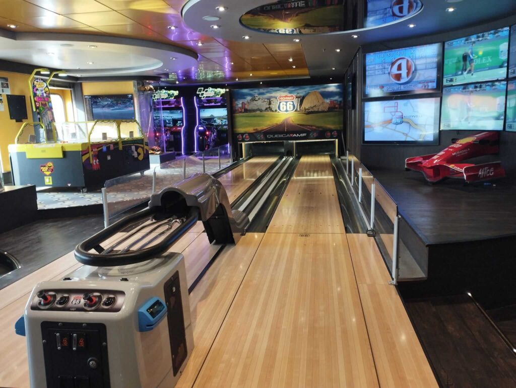 Mini bowling su MSC Splendida